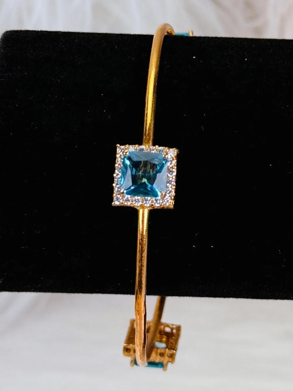 Minimalist Goldtone and Blue Topaz Crystal Bangle Bracelet